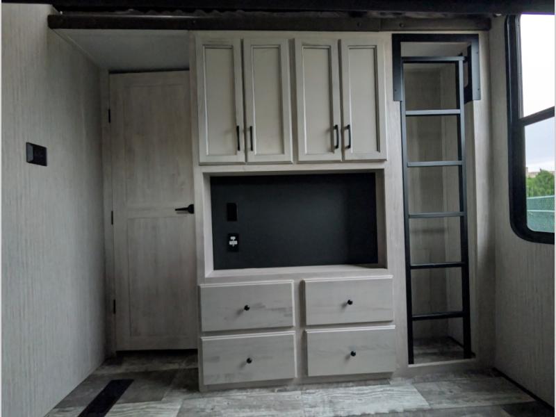 2022 Forest River Sierra 3330BH, $ 49,990