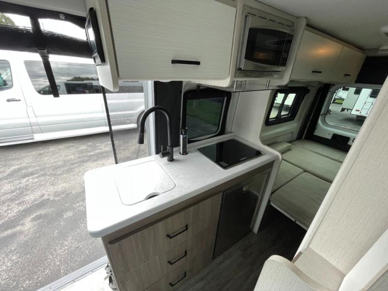 2024 Thor Motor Coach Dazzle 2JB, $ 99,990