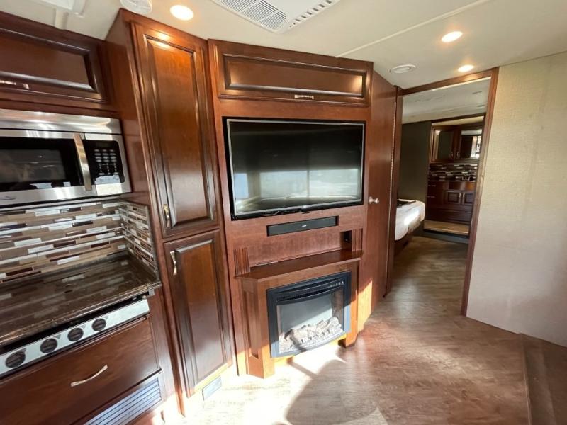 2017 Fleetwood Pace Arrow® 36U, $ 124,990