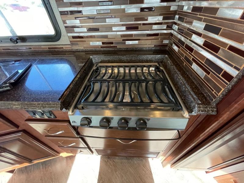 2017 Fleetwood Pace Arrow® 36U, $ 124,990