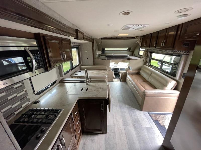 2020 Thor Motor Coach Omni Super C BB35, $ 99,990