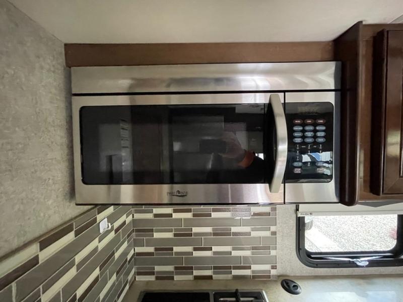 2020 Thor Motor Coach Omni Super C BB35, $ 99,990