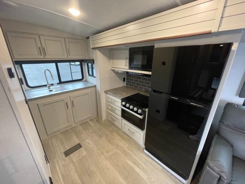 2024 Keystone Cougar Half-Ton (Travel Trailer - We, $ 34,998