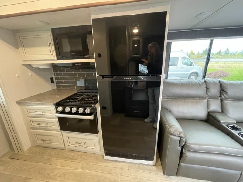 2024 Keystone Cougar Half-Ton (Travel Trailer - We, $ 34,998