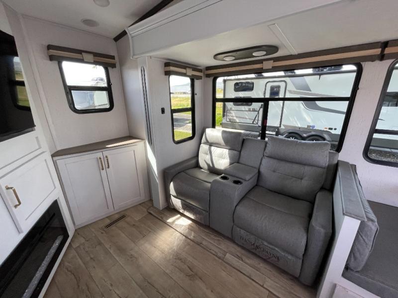 2023 Dutchmen Astoria Fifth Wheel 1500 2503REF, $ 47,990