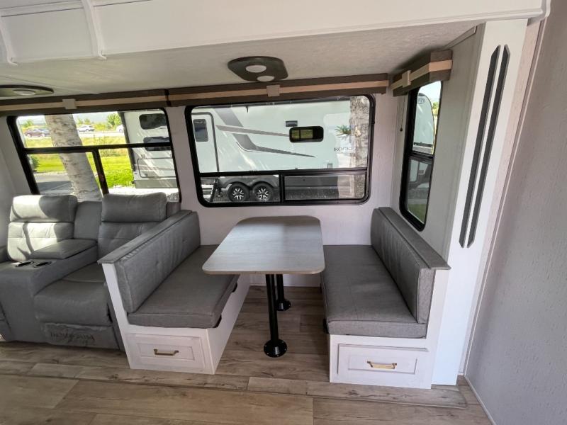 2023 Dutchmen Astoria Fifth Wheel 1500 2503REF, $ 47,990