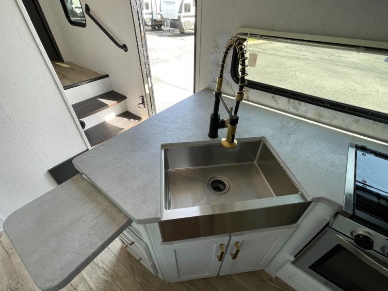 2023 Dutchmen Astoria Fifth Wheel 1500 2503REF, $ 47,990