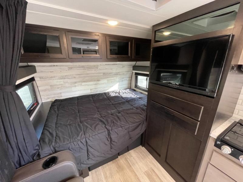 2022 Jayco Jay Feather Micro 166FBS, $ 21,998