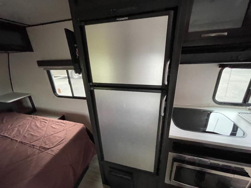 2020 Forest River Surveyor Legend 19RBLE, $ 19,998