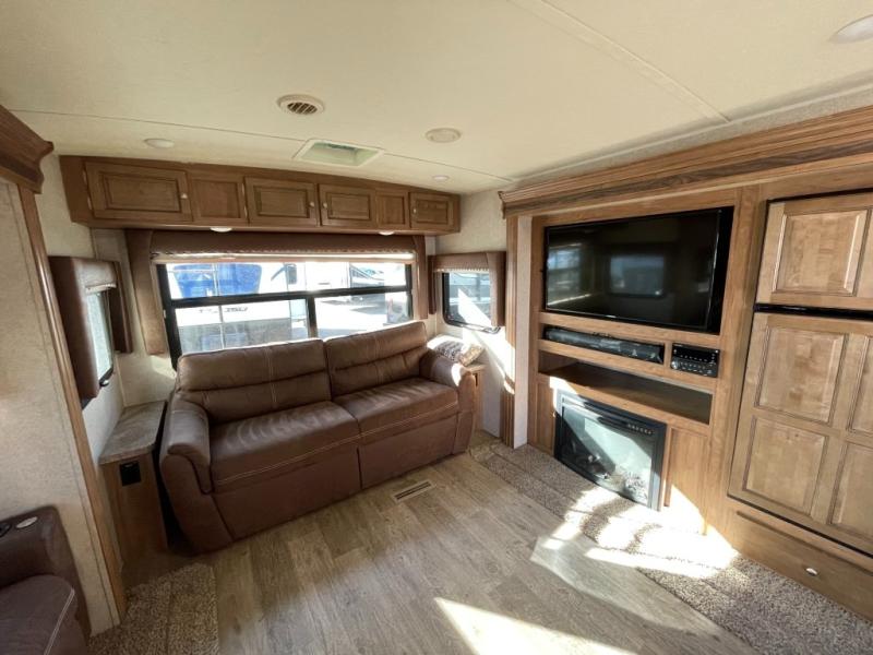 2018 Forest River Rockwood Ultra Lite 2906WS, $ 29,990