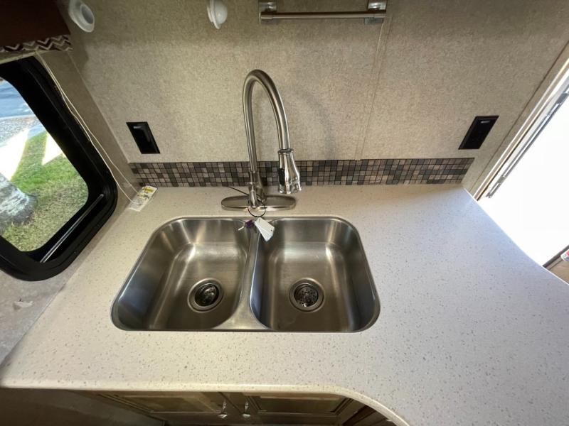 2018 Forest River Rockwood Ultra Lite 2906WS, $ 29,990