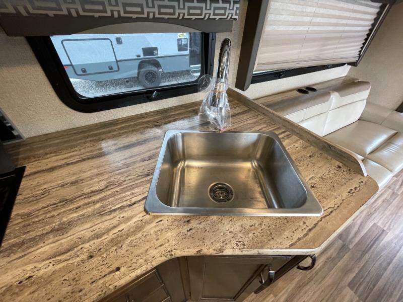 2018 Thor Motor Coach A.C.E. 29.3, $ 64,990