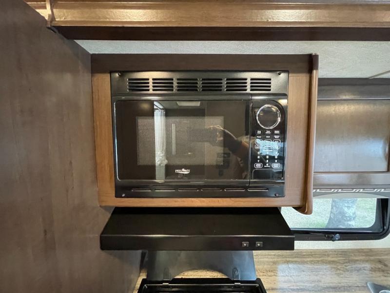 2018 Thor Motor Coach A.C.E. 29.3, $ 64,990