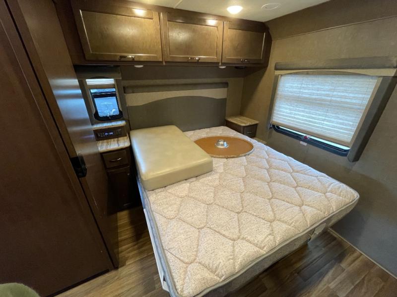 2018 Thor Motor Coach A.C.E. 29.3, $ 64,990