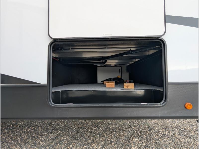 2021 Dutchmen Astoria Fifth Wheel Platinum 3173RLP, $ 49,990