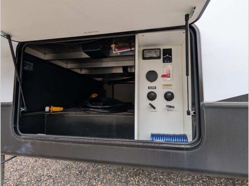 2021 Dutchmen Astoria Fifth Wheel Platinum 3173RLP, $ 49,990
