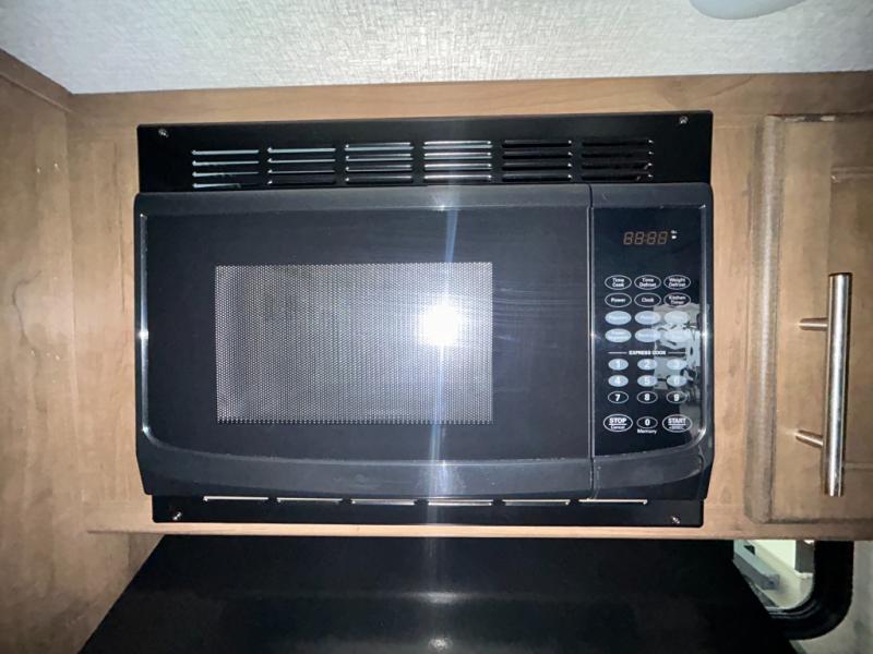 2019 Keystone Cougar Half-Ton (East) 32RLI, $ 34,995