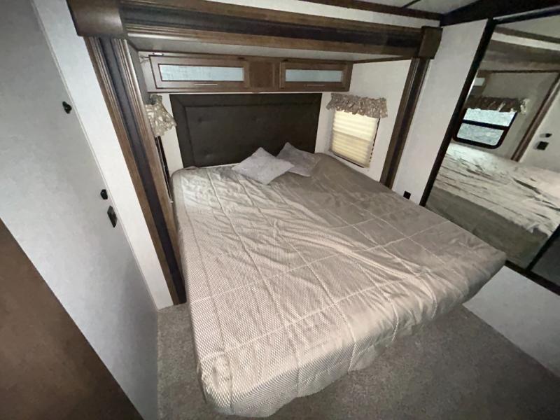 2019 Keystone Cougar Half-Ton (East) 32RLI, $ 34,995