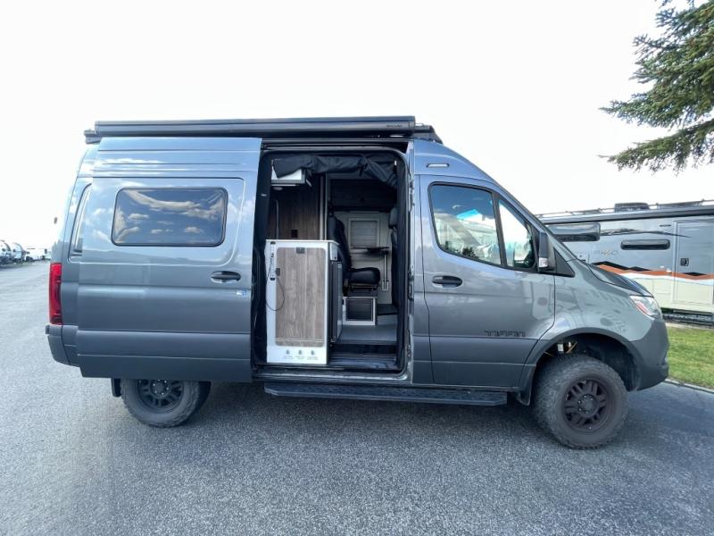 2025 Tiffin Motorhomes GH1 Base, $ 149,990