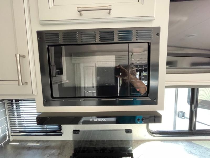 2024 Keystone Cougar Half-Ton (Fifth Wheel) 24RDS, $ 44,990