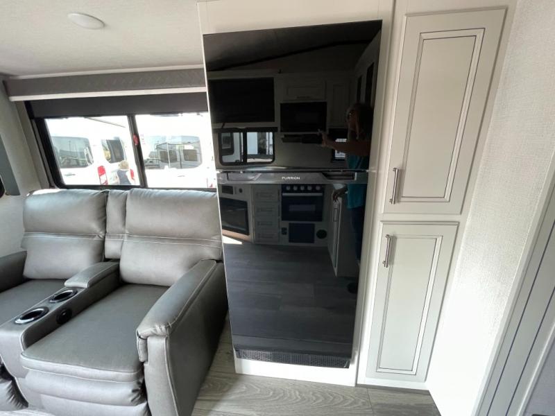 2024 Keystone Cougar Half-Ton (Fifth Wheel) 24RDS, $ 44,990
