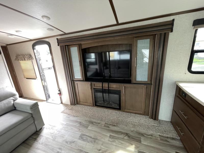 2019 Keystone Cougar Half-Ton (East) 33MLS, $ 39,990