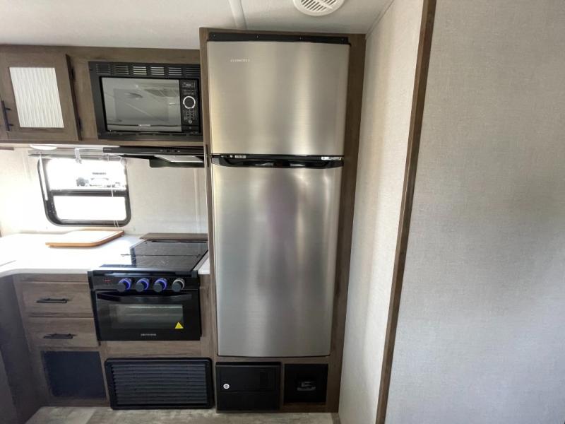 2021 Prime Time Manufacturing Avenger LE 28QBSLE, $ 24,990