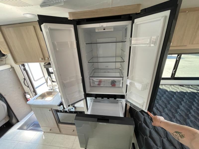 2027 Coachmen Leprechaun 210QSS Chevy 3500, $ 79,998
