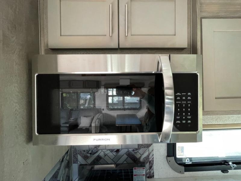 2027 Northwood Arctic Fox 275LE, $ 89,995