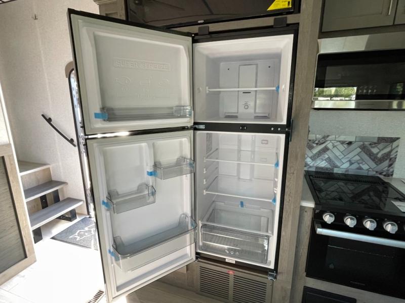2027 Northwood Arctic Fox 275LE, $ 89,995