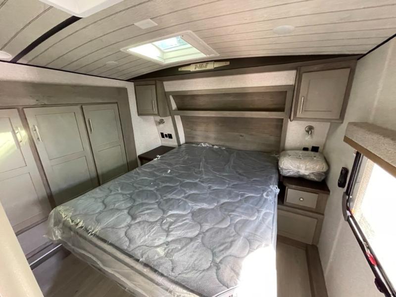 2027 Northwood Arctic Fox 275LE, $ 89,995