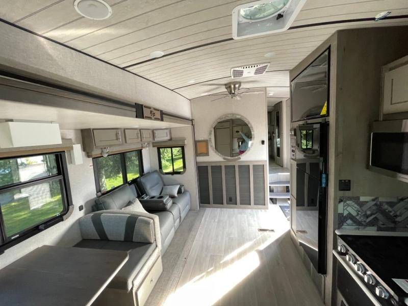 2027 Northwood Arctic Fox 275LE, $ 89,995
