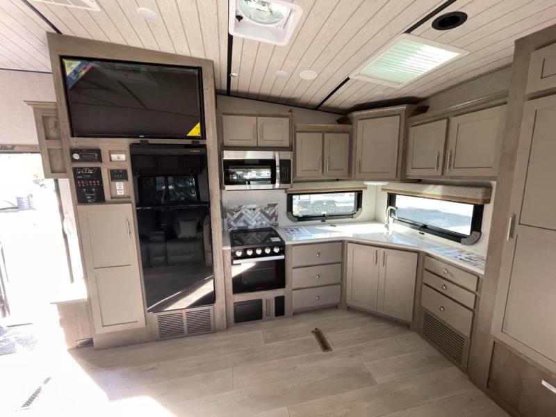 2027 Northwood Arctic Fox 275LE, $ 89,995
