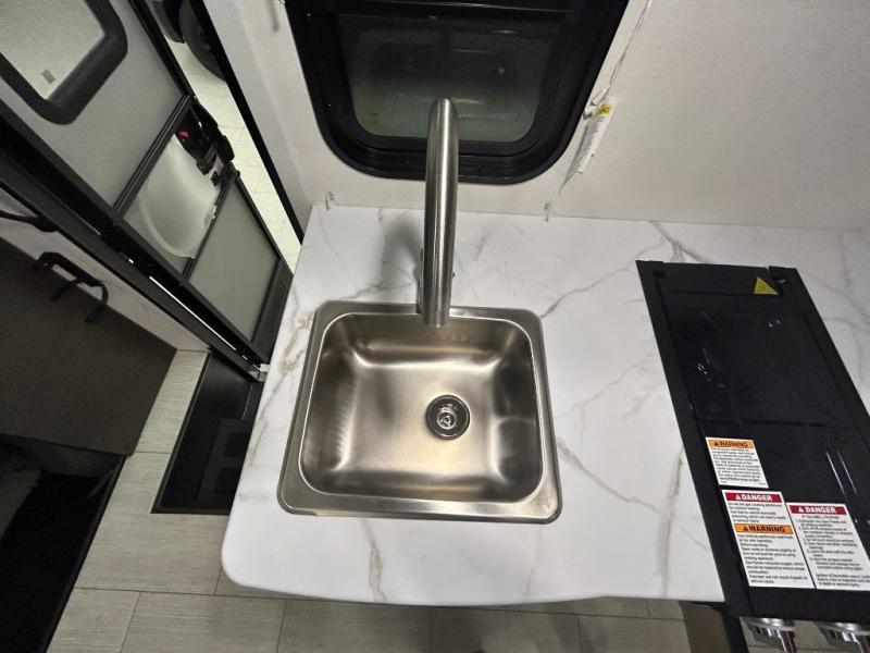 2027 Coachmen Leprechaun 210QSS Chevy 3500, $ 79,998