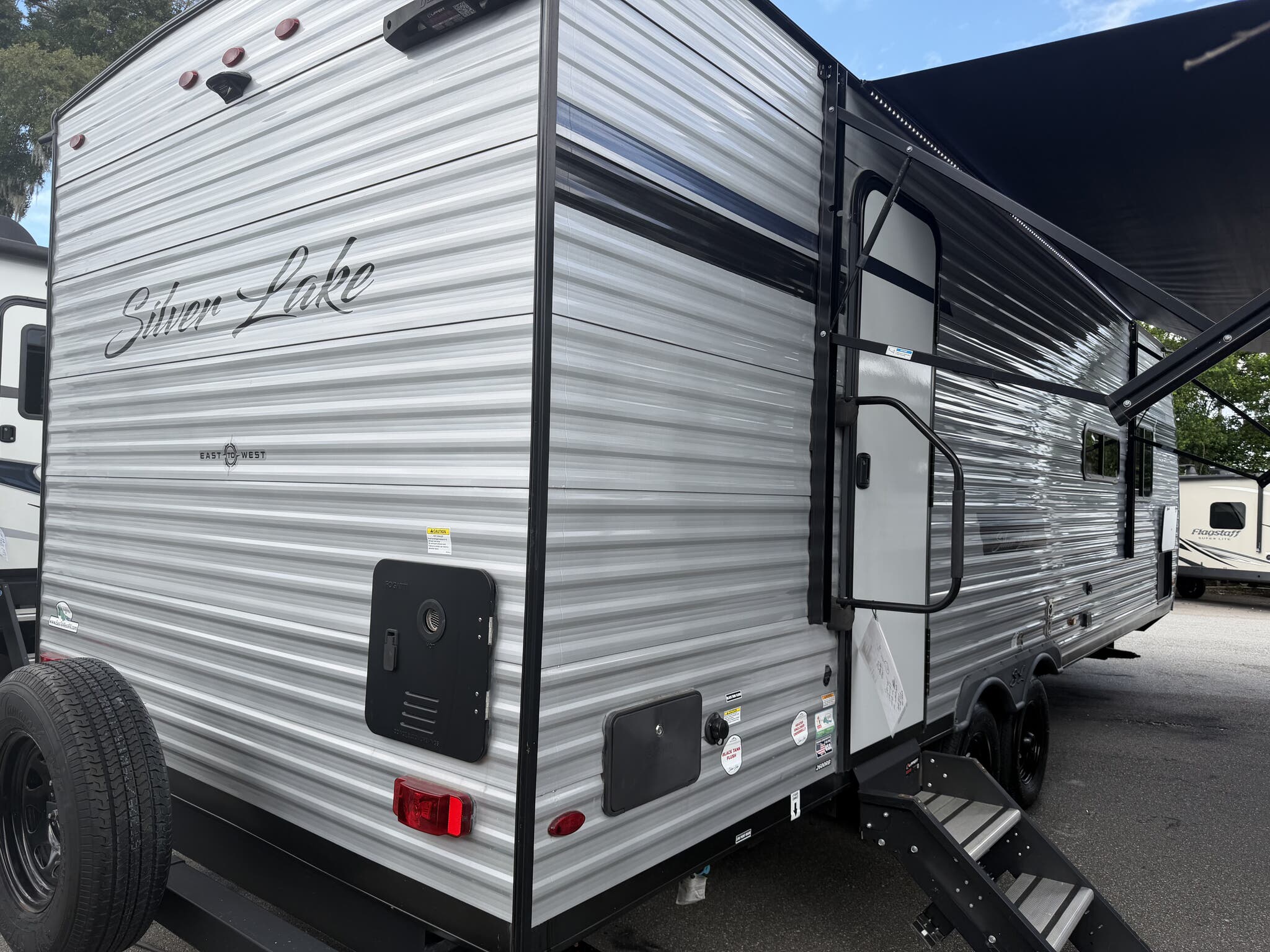 2025 East To West Silver Lake 2600RB, $ 24,995