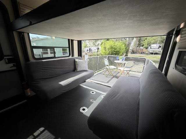 2018 Dutchmen Voltage Triton 3551, $ 29,999
