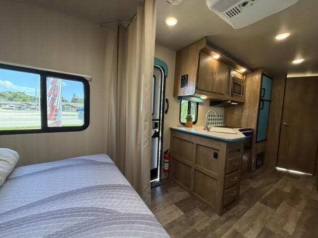 2023 Gulf Stream Vintage Cruiser 23QBS, $ 19,975