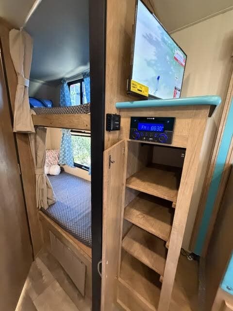 2023 Gulf Stream Vintage Cruiser 23QBS, $ 19,975