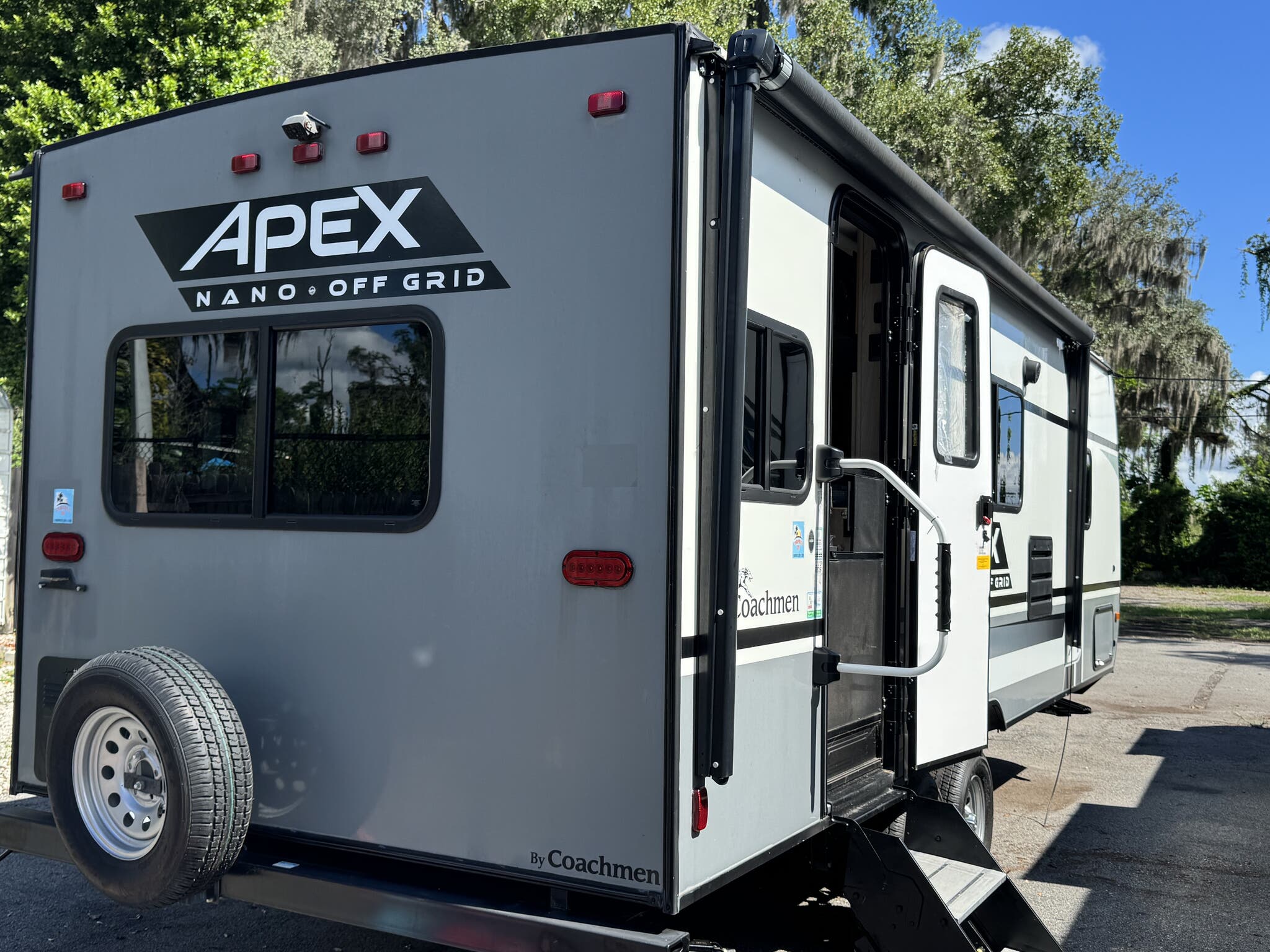 2022 Coachmen Apex Nano 213RDS, $ 21,550