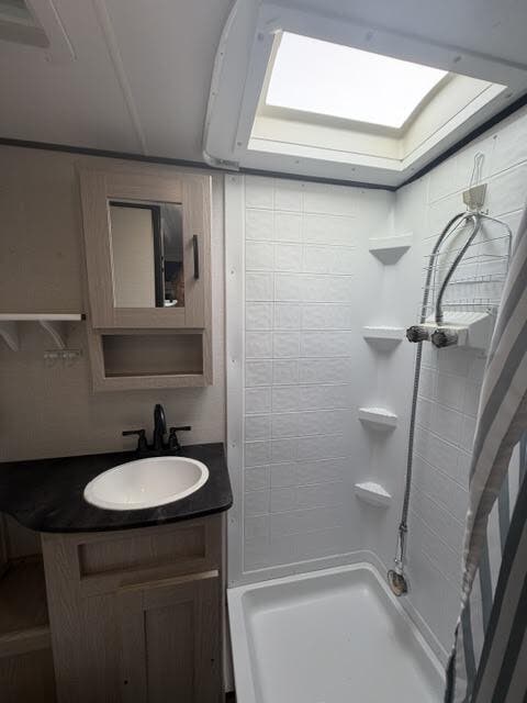 2022 Coachmen Apex Nano 213RDS, $ 21,550