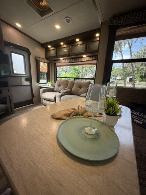 2018 Dutchmen Aerolite Astoria 2513RLF, $ 19,995