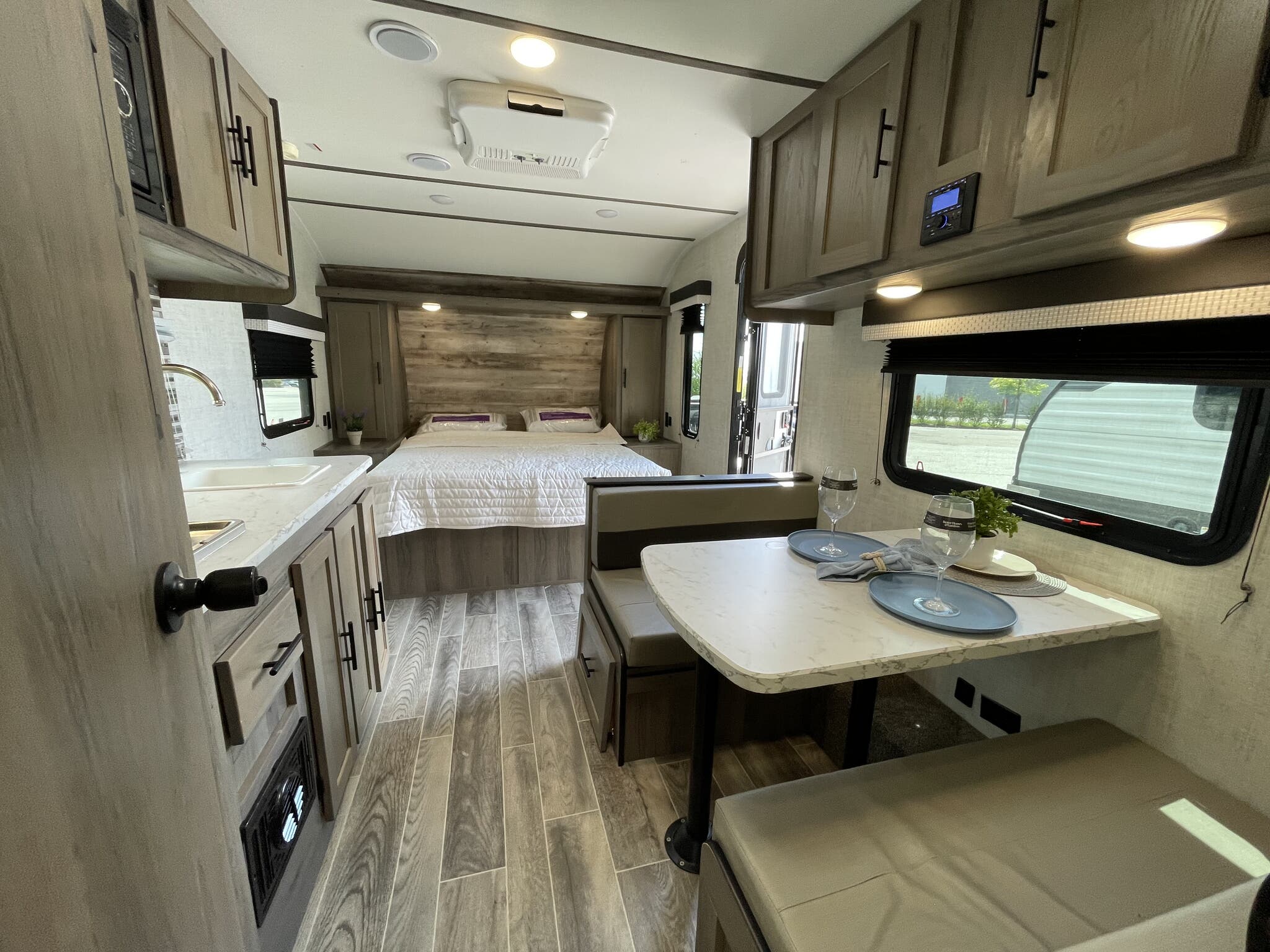 2022 Gulf Stream Ameri-Lite Super Lite 189DD, $ 10,500