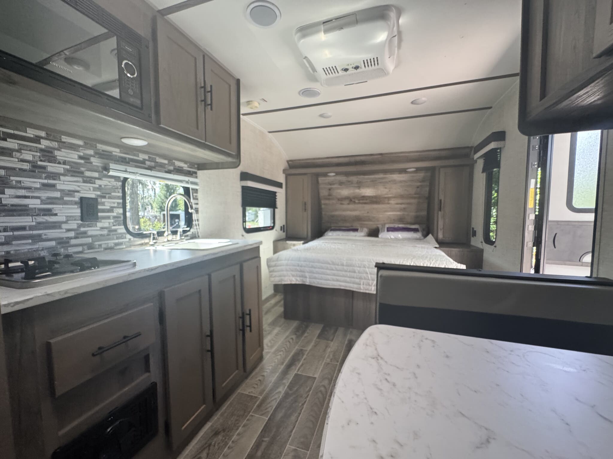 2022 Gulf Stream Ameri-Lite Super Lite 189DD, $ 10,500