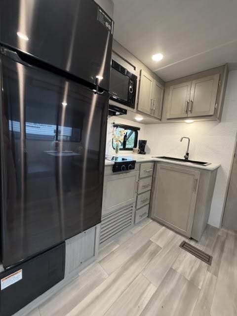 2024 Keystone Springdale Classic (Double Axle - Ea, $ 22,200