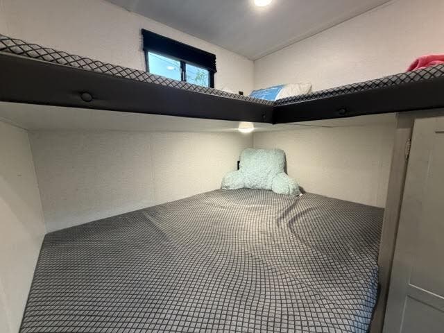 2024 Keystone Springdale Classic (Double Axle - Ea, $ 22,200