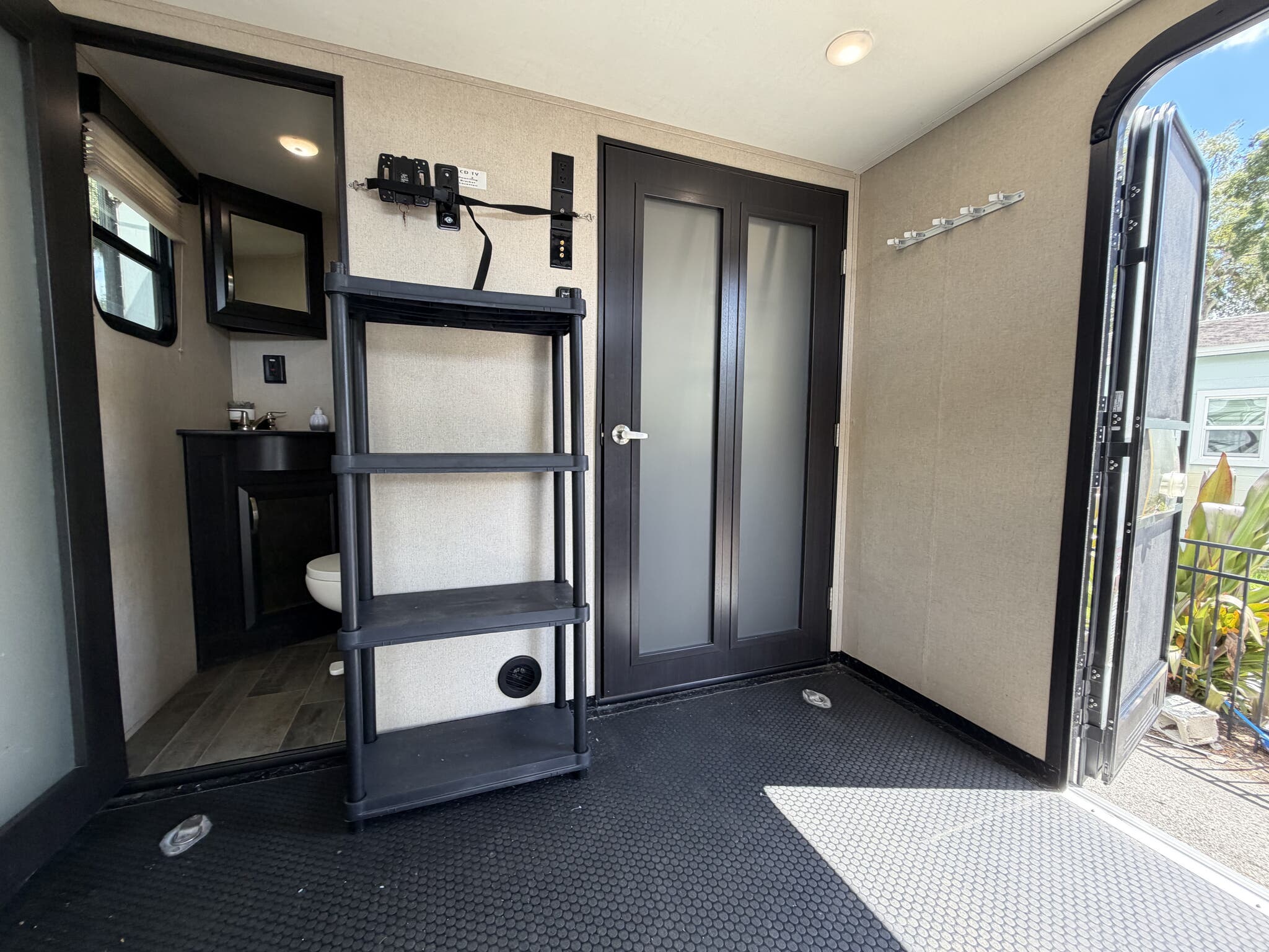 2018 Dutchmen Voltage Triton 3551, $ 29,999