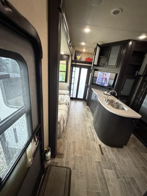 2018 Dutchmen Voltage Triton 3551, $ 29,999