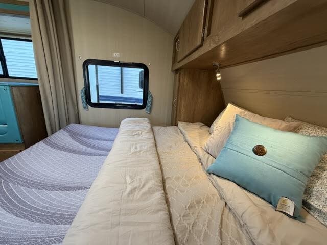 2023 Gulf Stream Vintage Cruiser 23QBS, $ 19,975