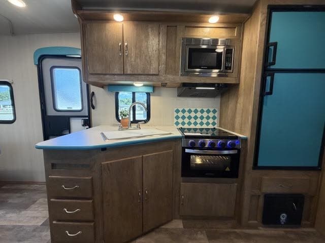 2023 Gulf Stream Vintage Cruiser 23QBS, $ 19,975
