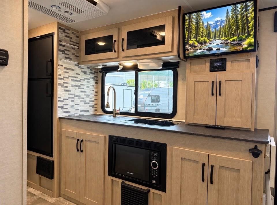 2022 Coachmen Apex Nano 213RDS, $ 21,550